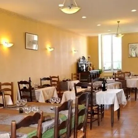 Aube Nouvelle فندق