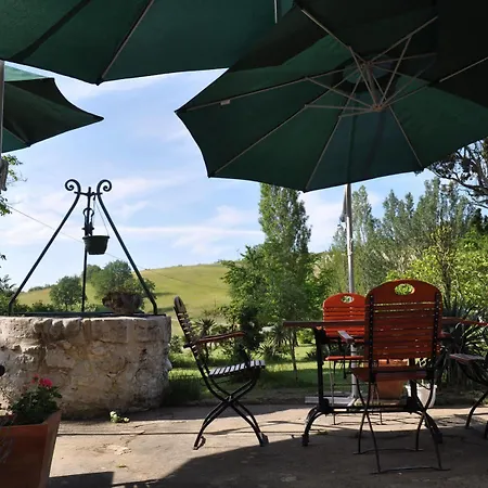 Aube Nouvelle فندق 2*